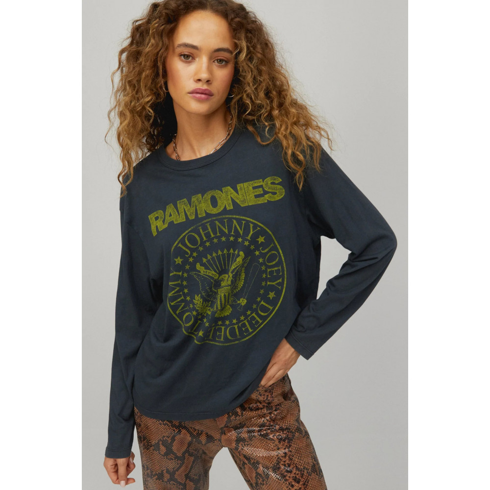 Nuance Crest Crewneck