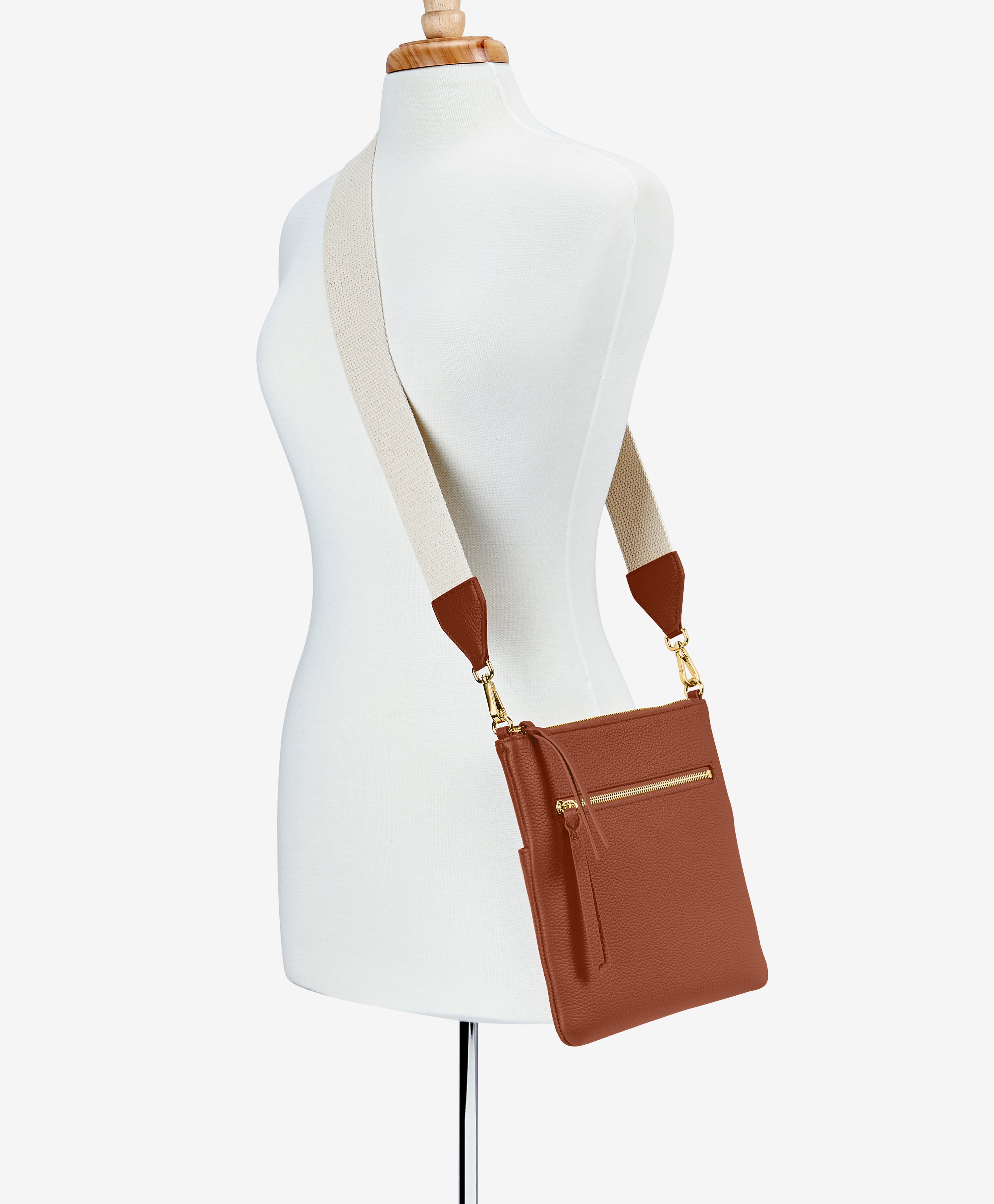 Lucente Messenger Bag