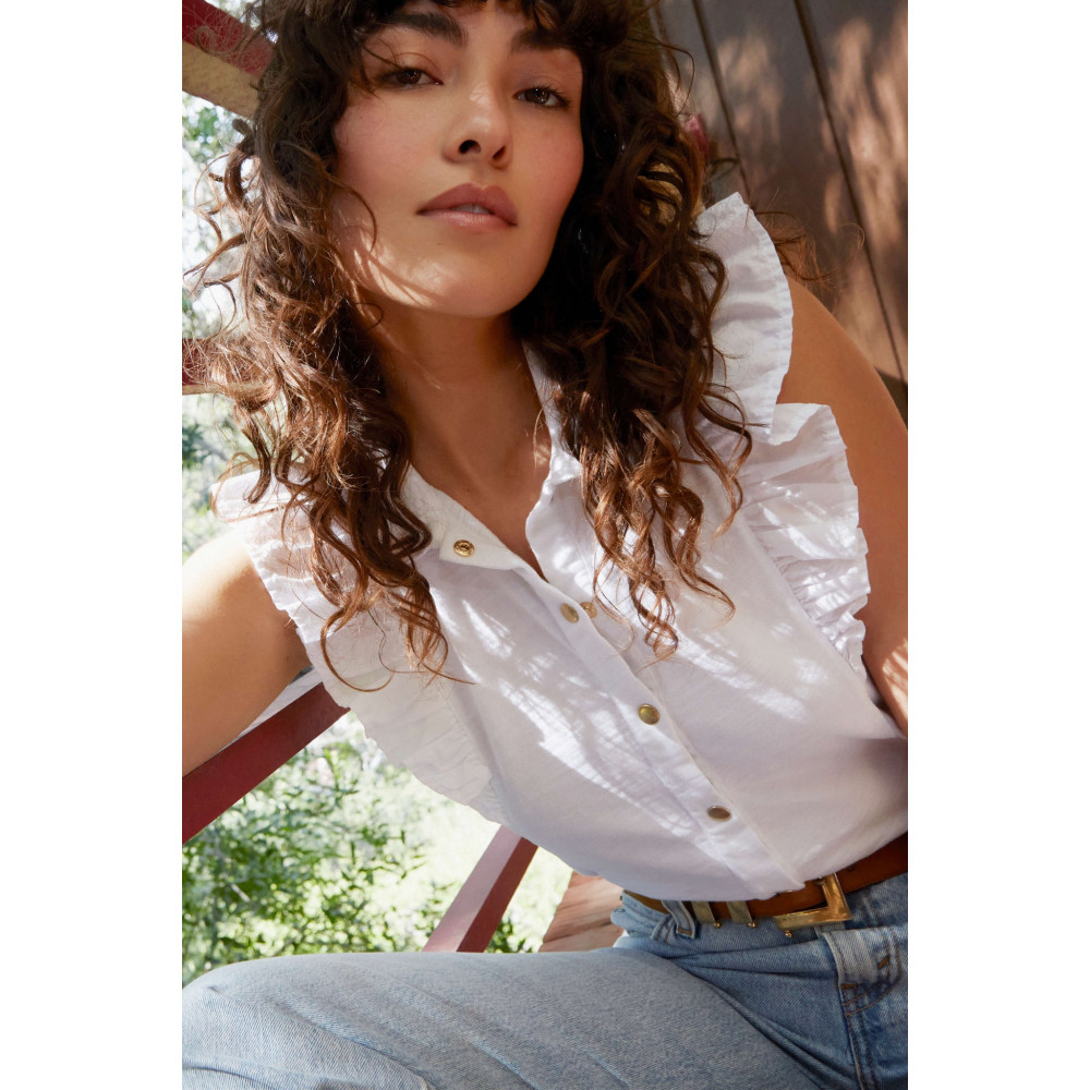 Cadencia Ruffle Button Top