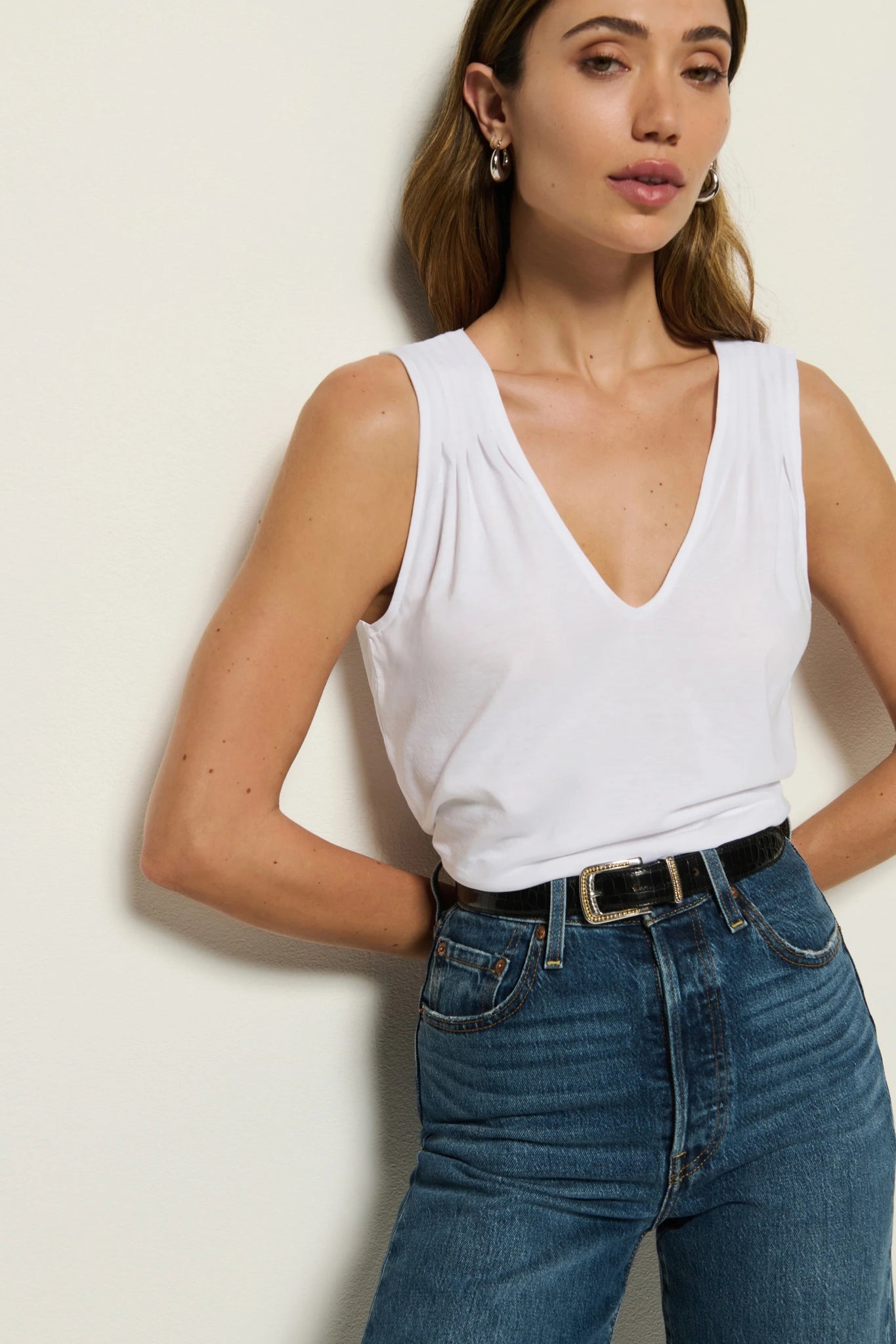 Douce Wave V neck Tank